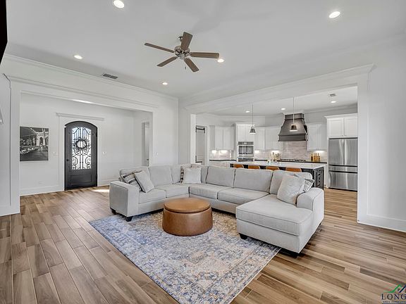 4th image of 225 Saddle Brook Cir