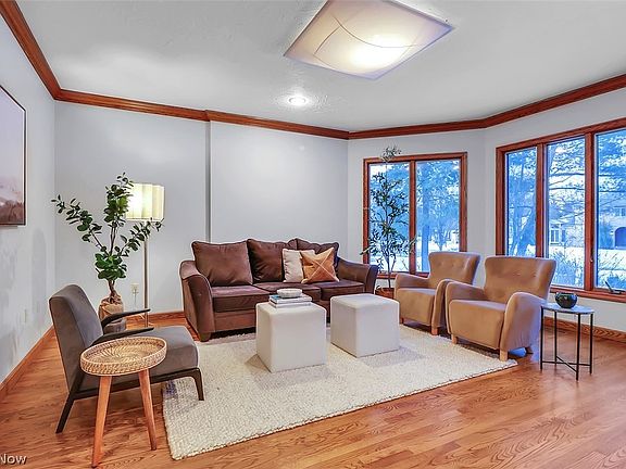 5th image of 1564 Queens Ct