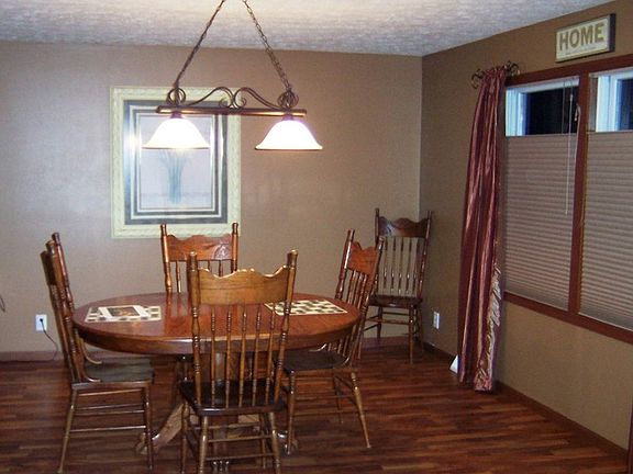 5th image of 100A Susan Dr