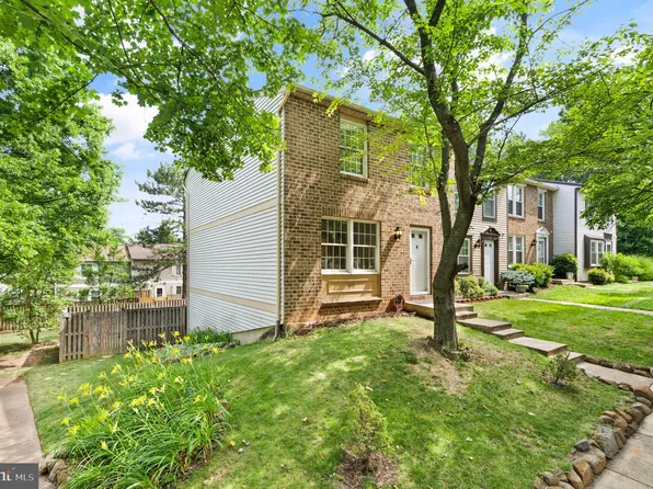 1641 Sierra Woods Dr, Reston, VA 20194