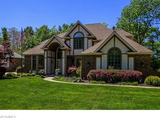 10094 Jamestown Dr, North Royalton, OH