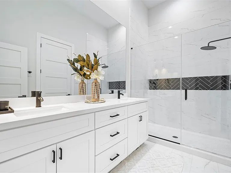 3610 Dreyfus St #A — Photo 12