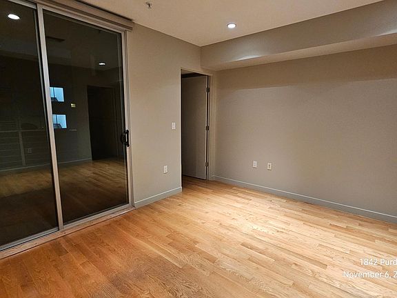 4th image of 1842 Purdue Ave APT 208