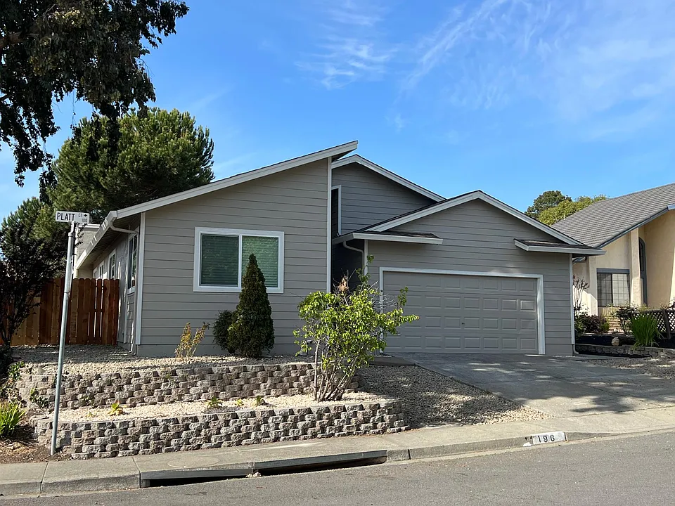 196 Platt Ct