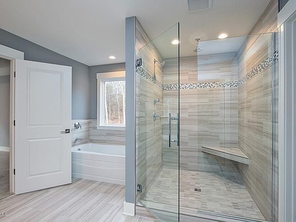 3rd image of 2855 Provin Oaks Ct NE #5
