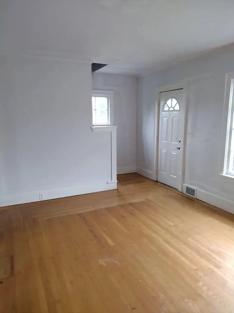 4303 W Michigan Ave — Photo 3