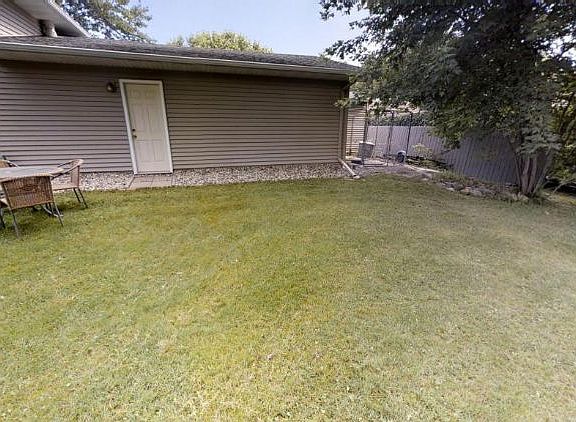 3rd image of 4189 11th Ave SE
