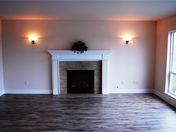 4th image of 119 66th Avenue Ct E