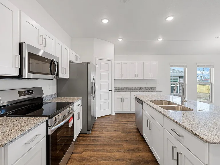 1105 SW 3rd Ave — Photo 37