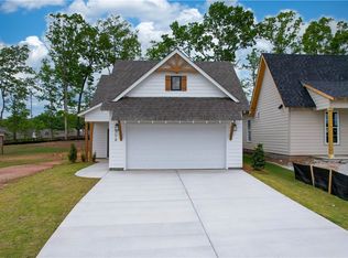 774 Hunters Way, Opelika, AL 36801