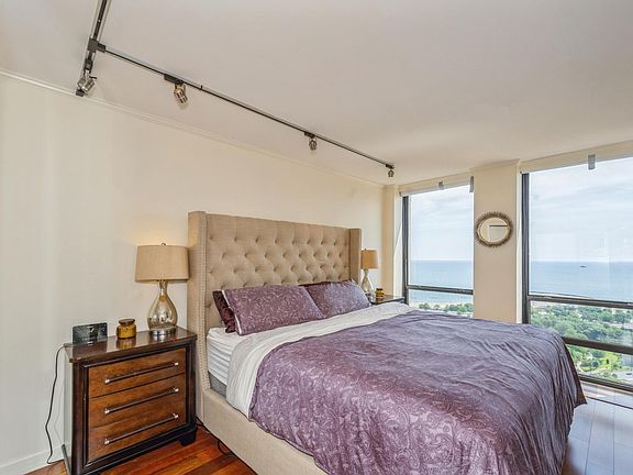 5th image of 1660 N Lasalle St #3705