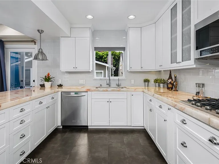 4323 Laurelgrove Ave — Photo 29