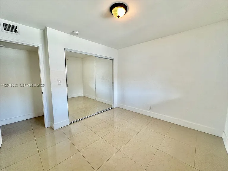 1540 SW 5th Pl #4 — Photo 28