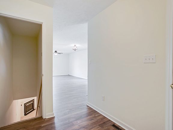 4th image of 45594 Athboy Ct