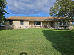 4405 Divison Rd S, Waterford, WI 53185