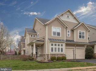 297 Ariel Dr NE, Leesburg, VA 20176