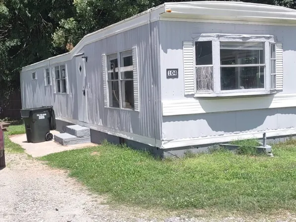 104 Cindy Ln, Gastonia, NC 28056