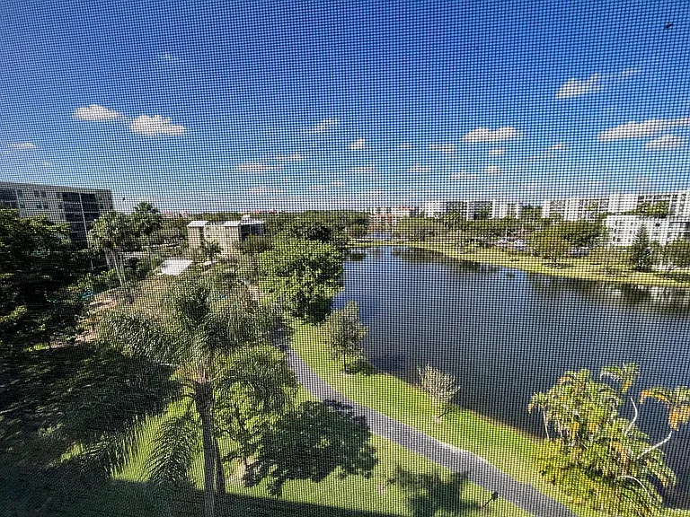 2112 S Cypress Bend Dr #707 — Photo 3
