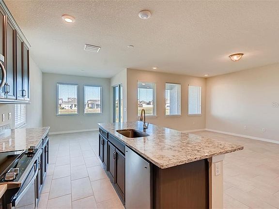 3rd image of 13431 Palmera Vista Dr #325