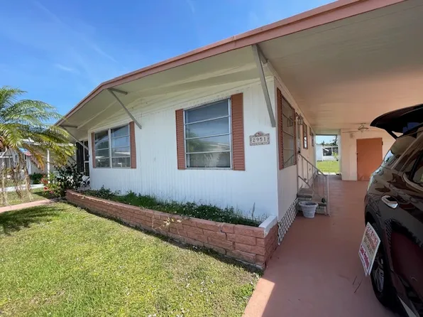 2951 Reinhard Ave, Sarasota, FL 34234