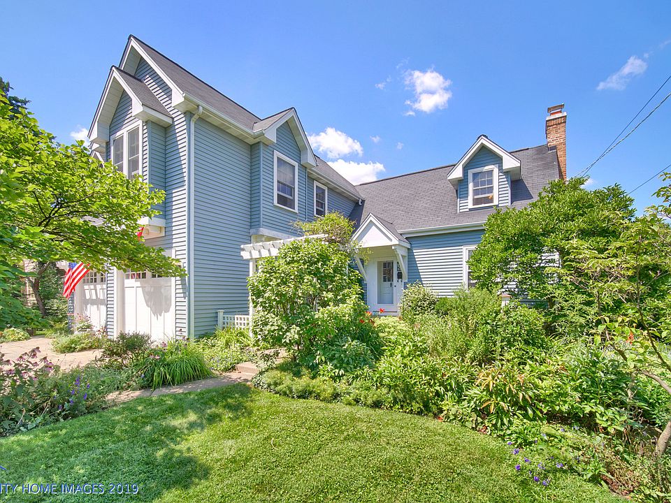 1st image of 823 E Willow Ave