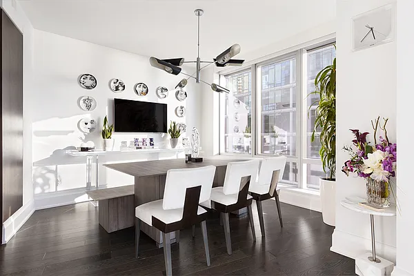 Rented by Compass | media 30