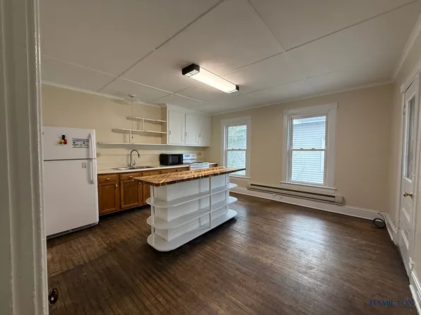 Pine St - 016, 16 Pine St #2, Hamilton, NY 13346