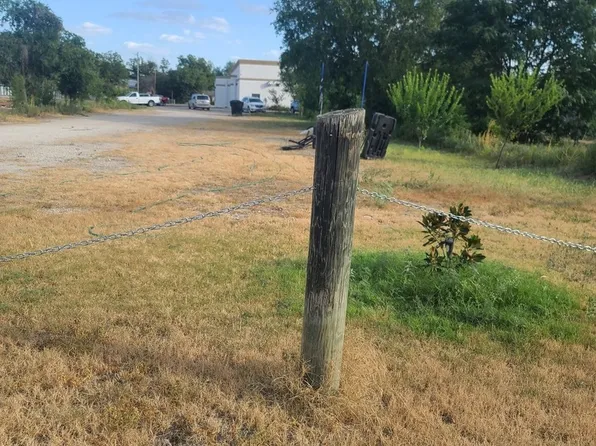 601 Boone St LOT F2, Uvalde, TX 78801