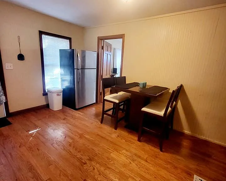 1546 Locust St — Photo 7