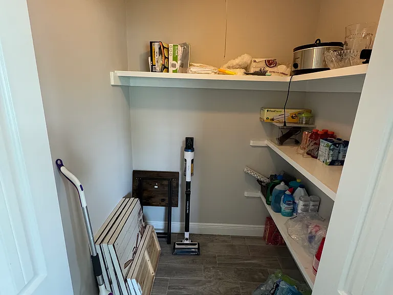 13926 Sunset Dr — Photo 17