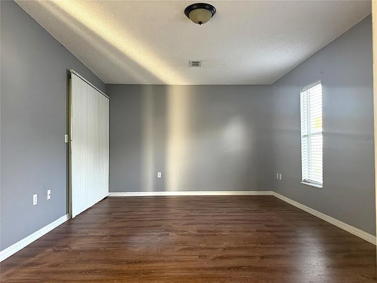 8839 Greenleaf Ct — Photo 13