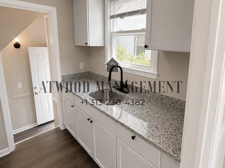 9078 Minock St — Photo 4