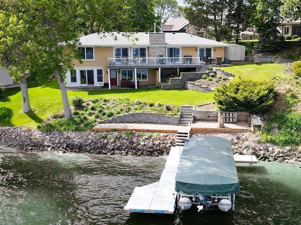 1st image of 16001 Northwood Rd NW