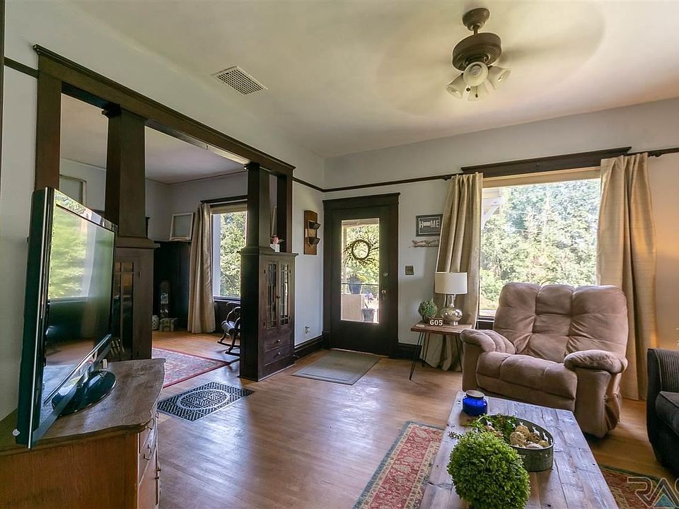 1002 N Bridge St, Canton, SD 57013 Zillow