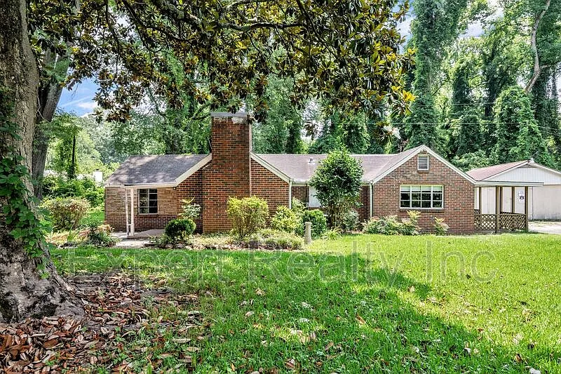 216 Meadowood Ave