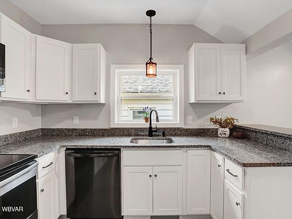 5th image of 483 Bayard St #S