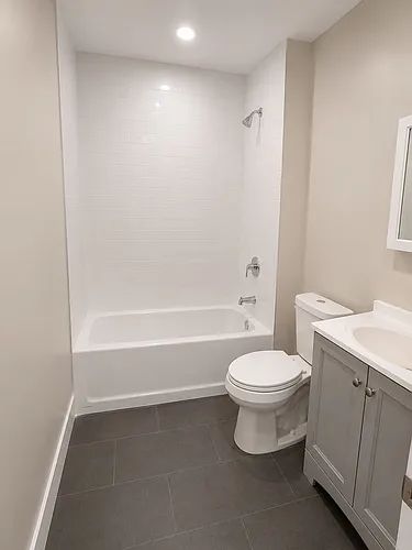 214 Winnikee Ave #3 Photo 1