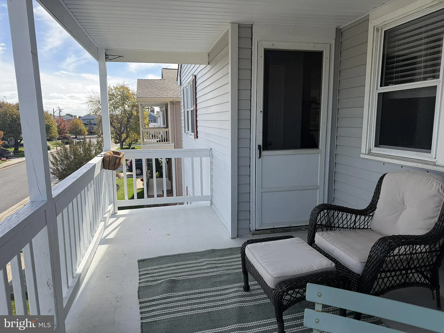 3 bed, 2.0 bath, 3224 sqft, $2,850 — Photo 2