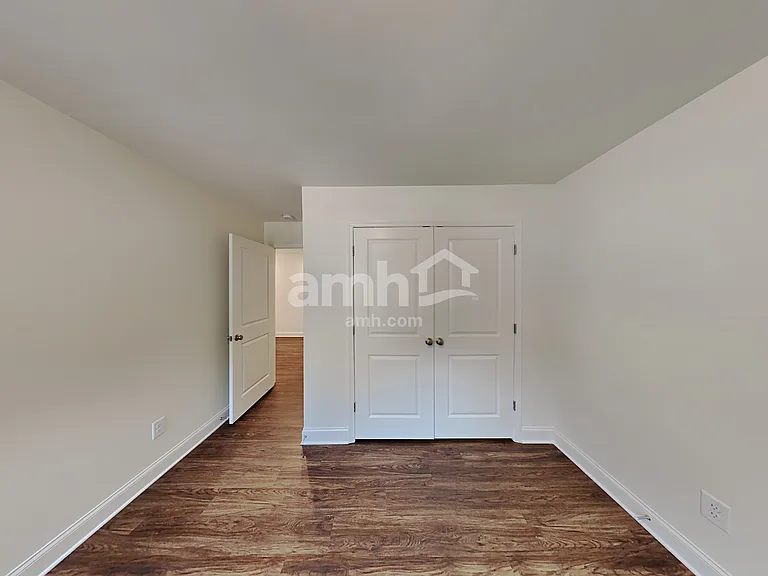 5070 Hudson Valley Dr — Photo 21