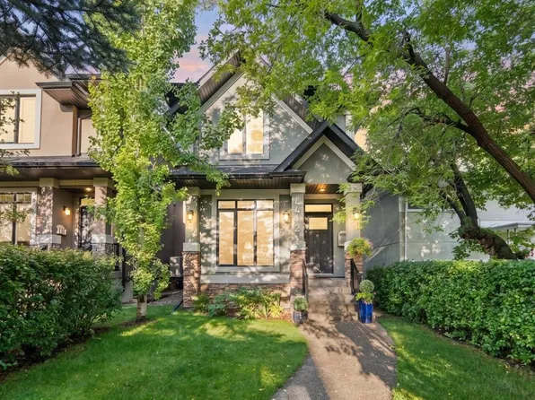 4412 W 17th St SW, Calgary, AB T2T 4P8