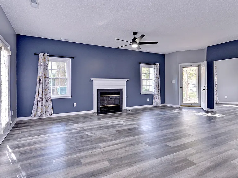 1596 Willow Cv — Photo 24