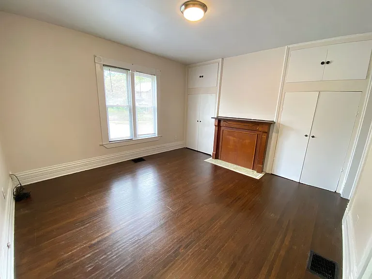 W Tompkins St 106-108 NPR — Photo 5