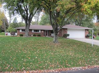 1815 Ambridge Rd, Centerville, OH 45459