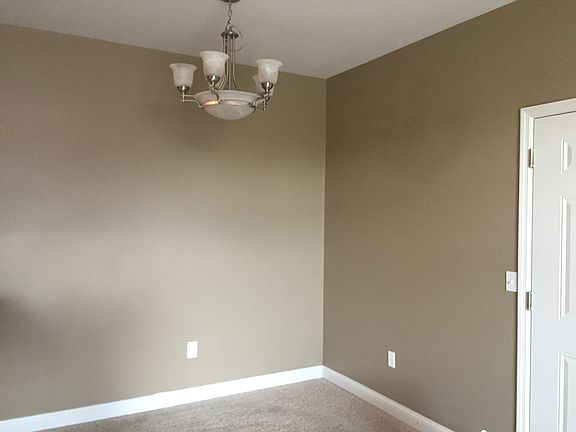 4th image of 1236 Gardens Circle Dr #O