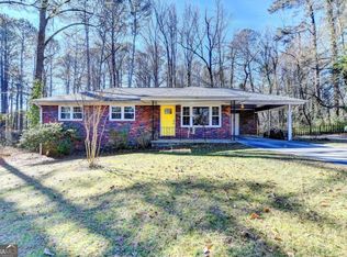 633 Long Cir, Lawrenceville, GA