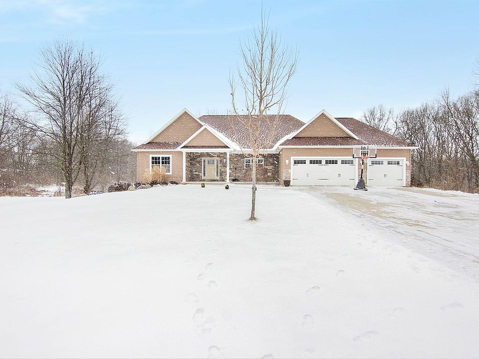 1st image of 22565 N Uldriks Dr