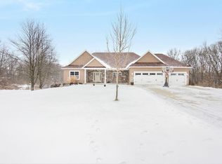 22565 N Uldriks Dr, Battle creek, MI