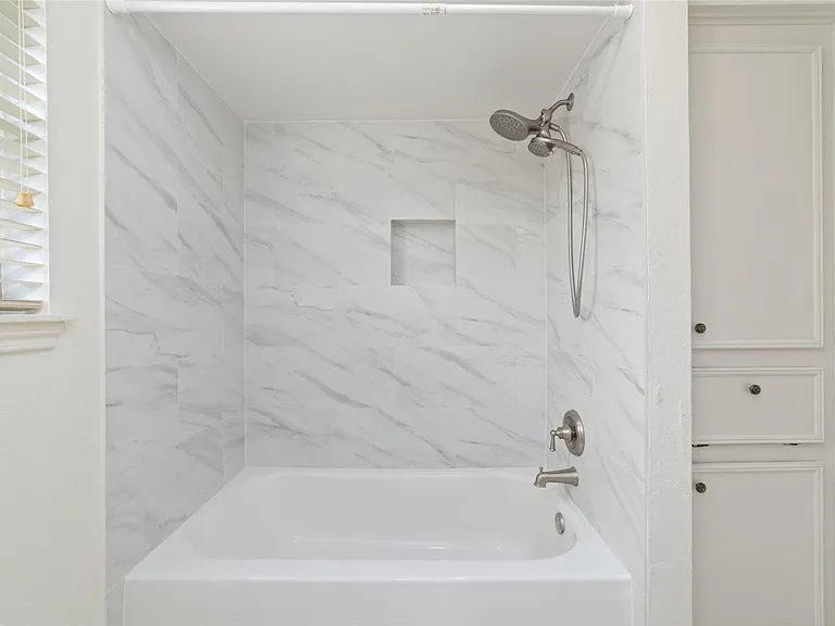 11838 Riverview Dr — Photo 19