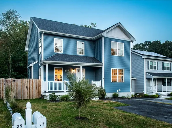 33 Massachusetts Ave, Cumberland, RI 02864