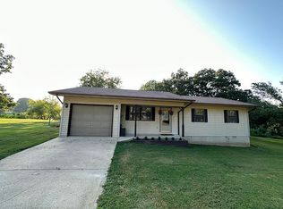 136 Westberry Pl, Gassville, AR 72635